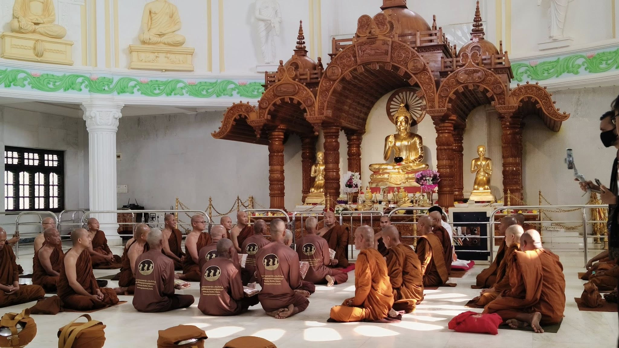 Free Ordination as a Theravāda Monk in India